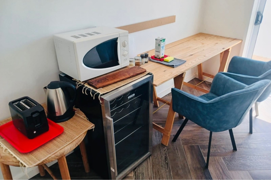 1 Bedroom Property for Sale in Bloubergstrand Western Cape